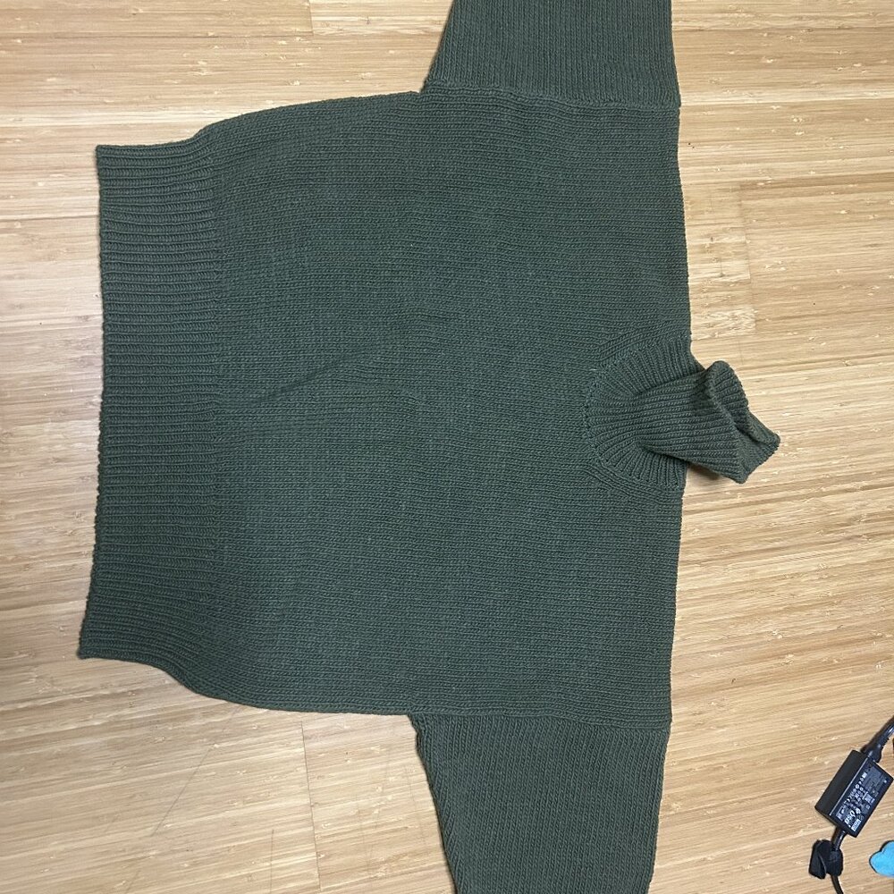 Babaa Olive Green Turtleneck Sweater